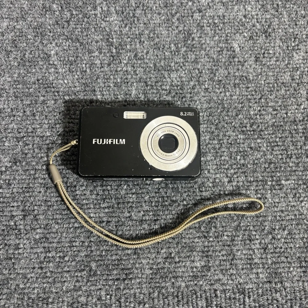 Fujifilm Finepix J10 PARTS ONLY *Screen Damage* Read Description